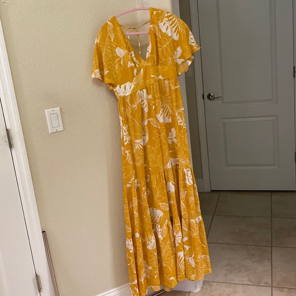 Lulu’s Savanna Golden Yellow Floral Print Maxi Dress - Picture 4 of 9